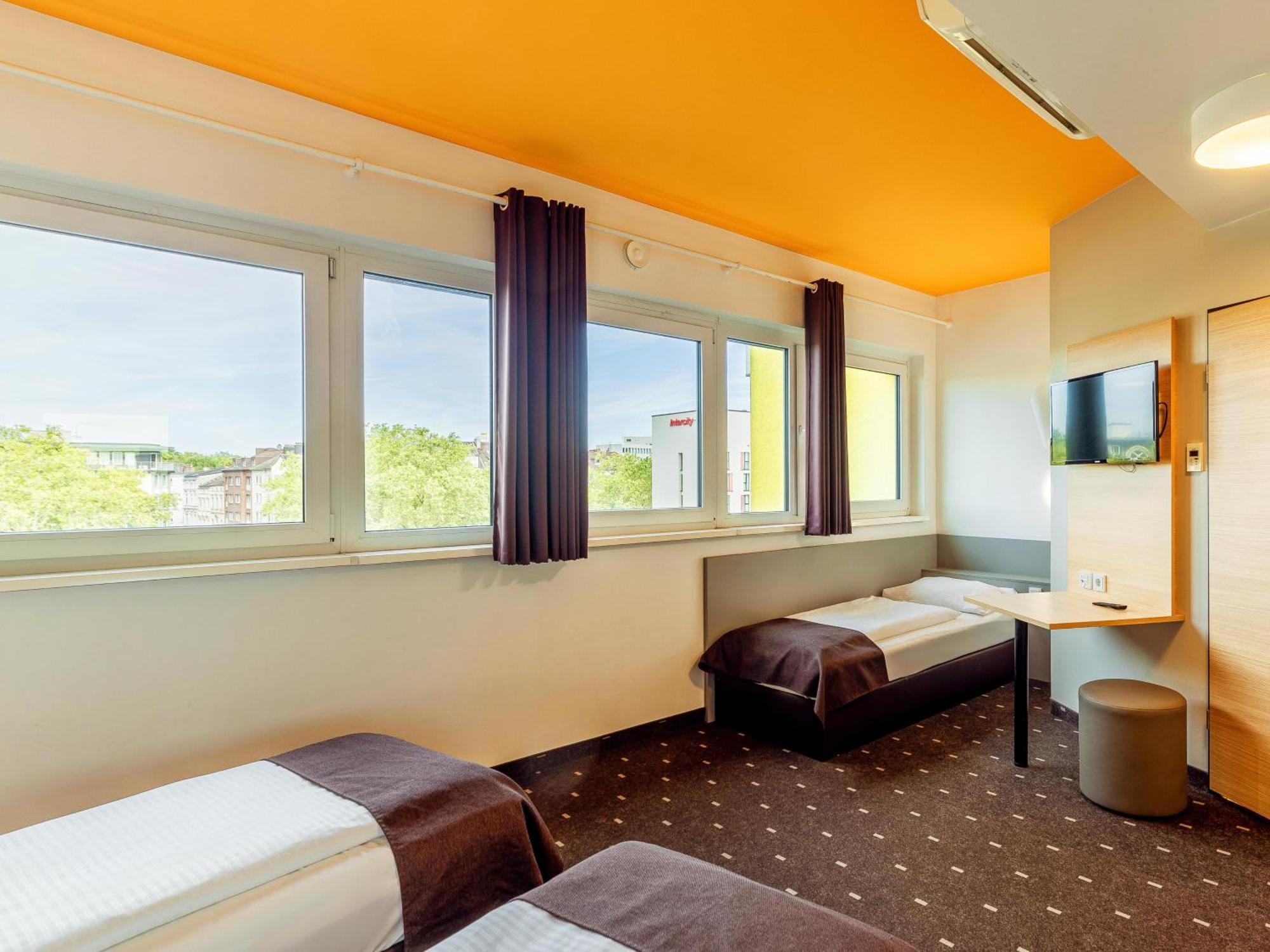 B&B Hotel Duisburg Hbf-Sued Екстериор снимка